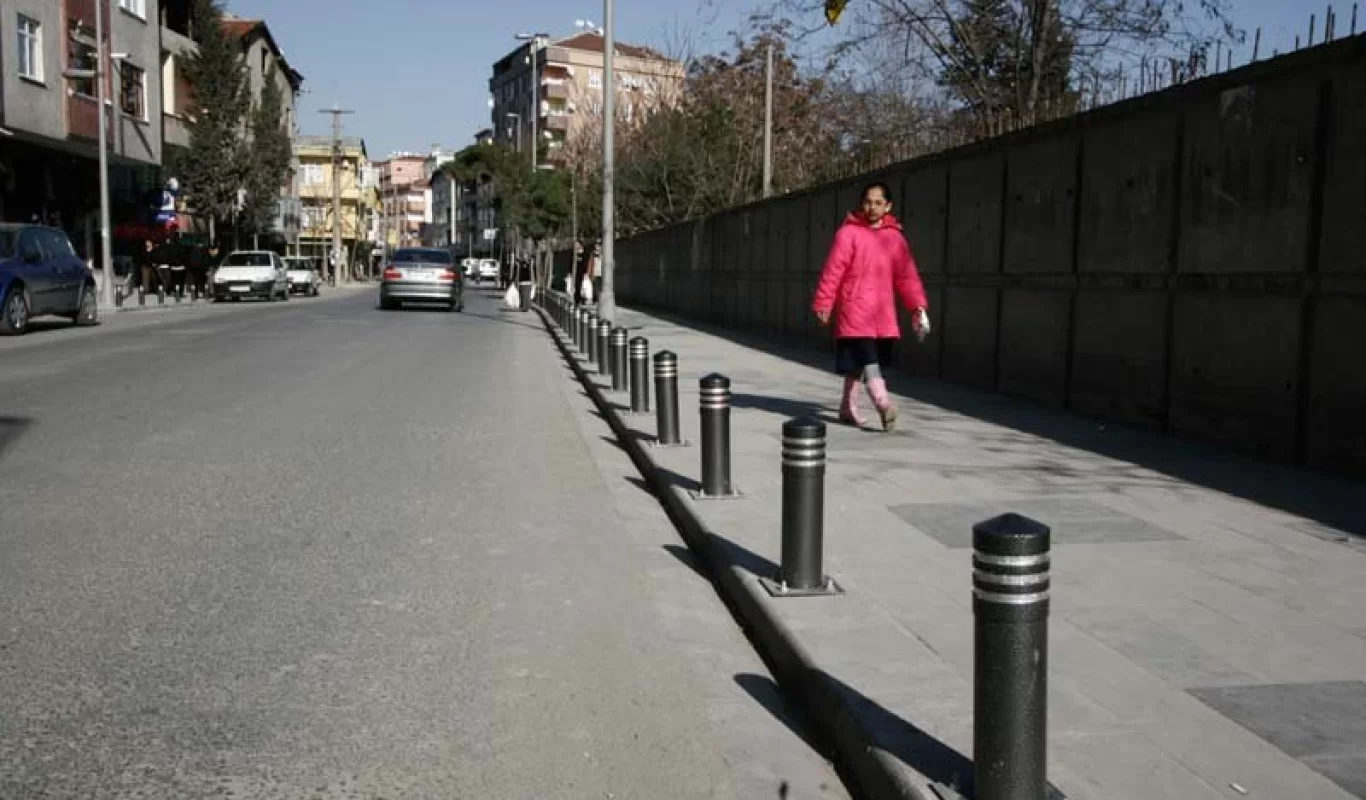 Küçükçekmece Belediyesi, Bağlar Caddesi Prestij Yol İnşaatı ve Çevre Düzenleme İşi